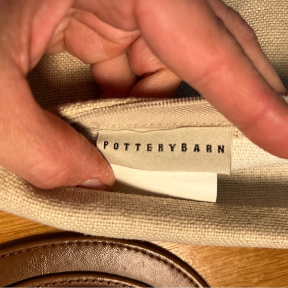 Pottery Barn holiday decorative pillow cover with zipper 16” x 26” - Picture 6 of 7